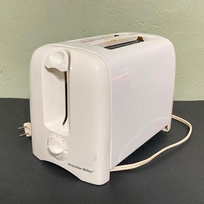 LOT 129: Bella Air Fryer, Proctor / Silex Rice Cooker and Proctor Silex Toaster