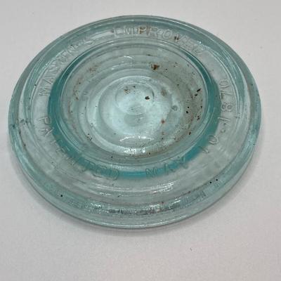 LOT 130: Vintage Cast Iron Cookware (Lodge, Benjamin Medwin and More) / Trivet and Tall Glass Mason Jar