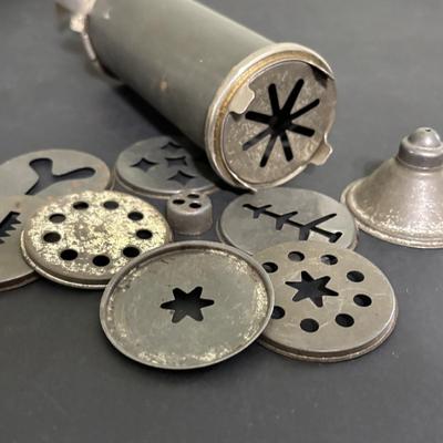 LOT 221: Kitchen Collection: New Coca-Cola Juice Glasses, Vintage Cookie Press/Cake Decorator, Pottery Condiment Set, Steak Knives...