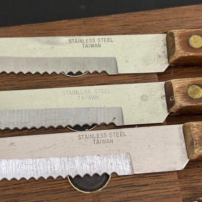 LOT 221: Kitchen Collection: New Coca-Cola Juice Glasses, Vintage Cookie Press/Cake Decorator, Pottery Condiment Set, Steak Knives...