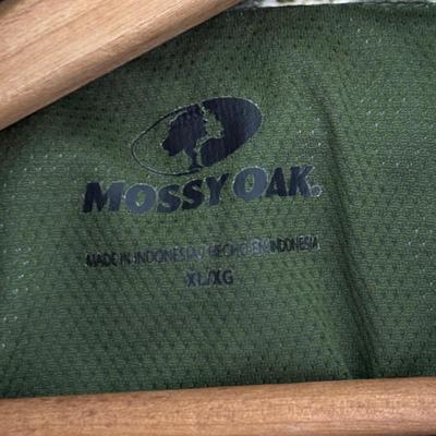 LOT 222: Mossy Oak (XL) Camo Shirt, Outers Shotgun Cleaning Kit, Marksman 4x32 Scope & Primos Trigger Stick Gen2 Jim Shockey Edition