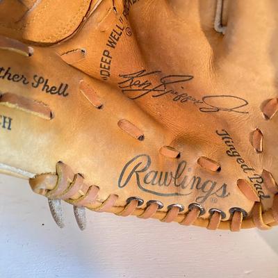 LOT 246: Pair of Softball / Baseball Leather Gloves (Winfield Diamond Pro and Rawlings) with Three Softballs