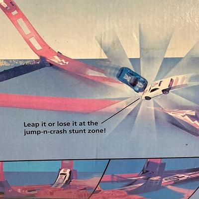 LOT 247: Vintage Hot Wheels Power Loop / Mattel Wheels Toy Set in Original Box