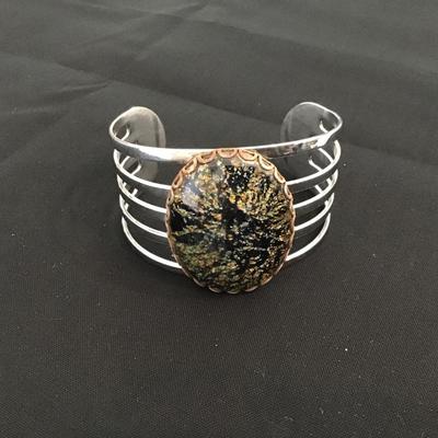 Glass Cuff