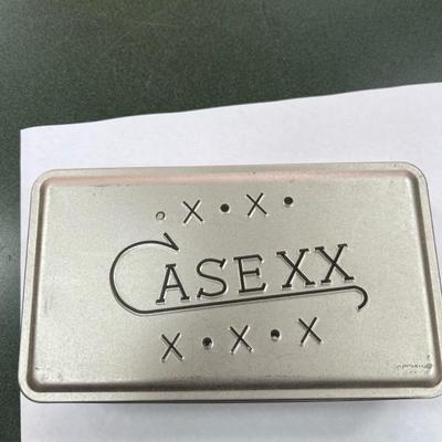 Case XX 2010 Russlock in display Tin