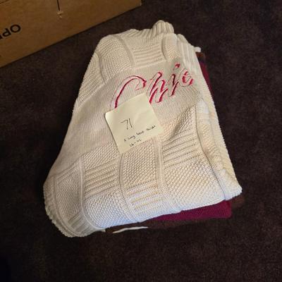 Lg-xl sweaters