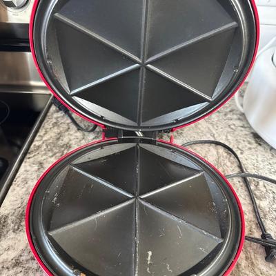 Quesadilla and Waffle makers