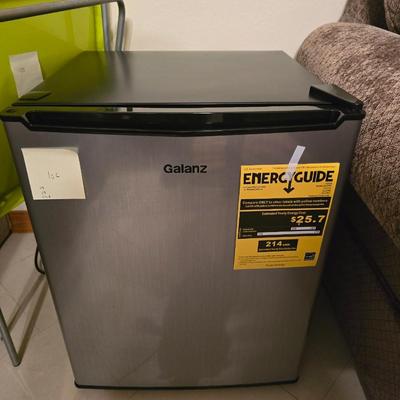 Mini fridge