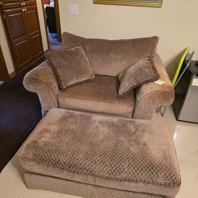 Chair with ottoman