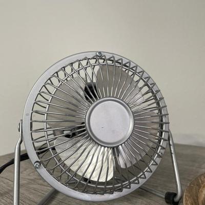 Cocktail tray with C and small fan