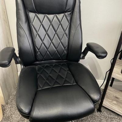 Black adjustable office chair