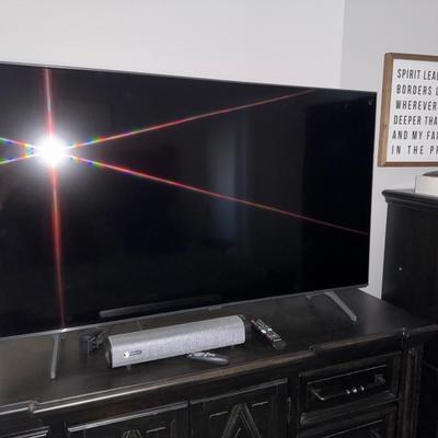 Samsung 55 inch Smart TV with remote