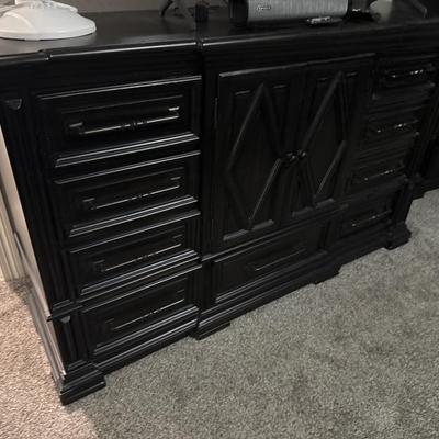 Home Meridian Black