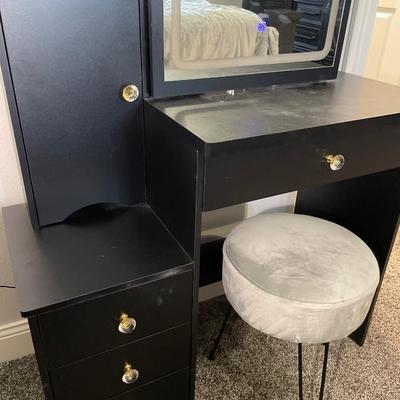 Lighted mirror Black vanity with small chair