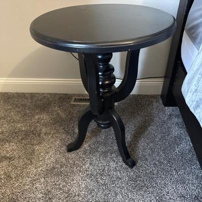 Small end table with lamp