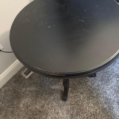 Small end table with lamp