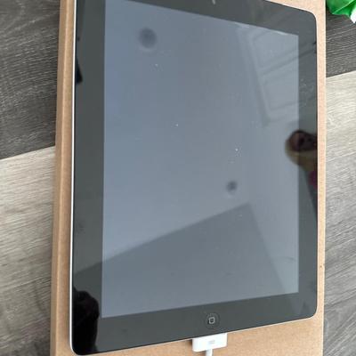 3 IPAD’s 32 gig