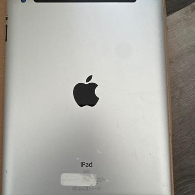 3 IPAD’s 32 gig