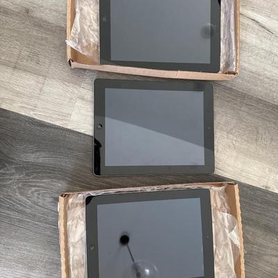 3 IPAD’s 32 gig