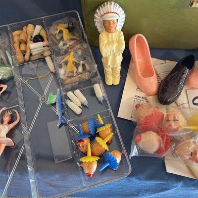 Cake Decorating Lot