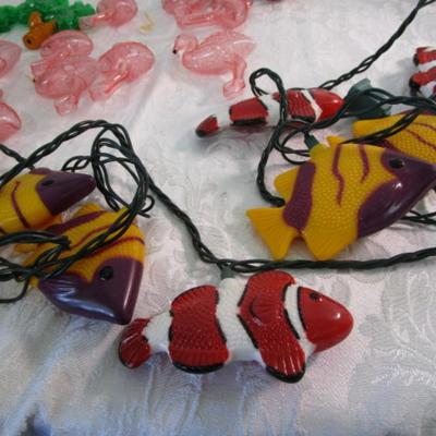 10-light string with changeable light covers, 1 decorative plastic crab