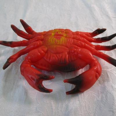 10-light string with changeable light covers, 1 decorative plastic crab