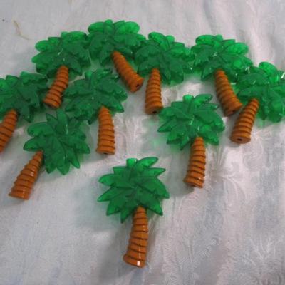 10-light string with changeable light covers, 1 decorative plastic crab