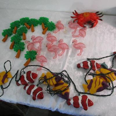 10-light string with changeable light covers, 1 decorative plastic crab