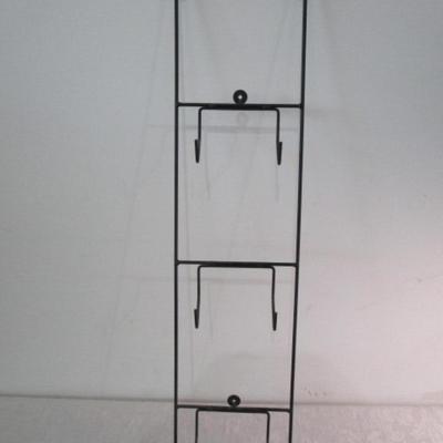 Black decorative 3-plate hanger