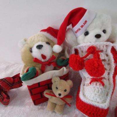 1 bear puppet with chimney, 1 bear in stocking, Misc. Christmas
