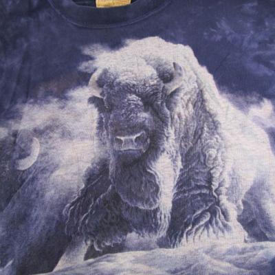 Fleece vest & buffalo t-shirt