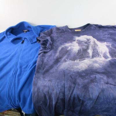 Fleece vest & buffalo t-shirt