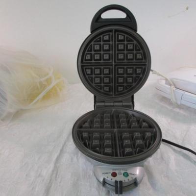 Villaware Belgian waffle maker
