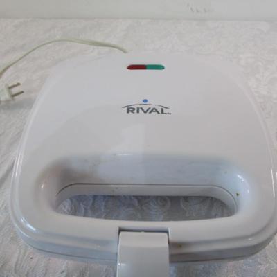 Rival Belgian waffle maker