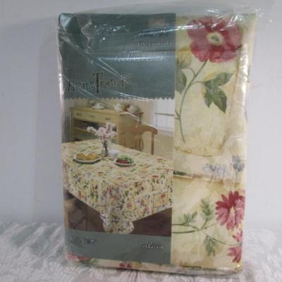New in pkg 60" x 102" floral fabric tablecloth