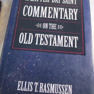 Large print Bible & 5 bible-related books