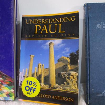 Large print Bible & 5 bible-related books