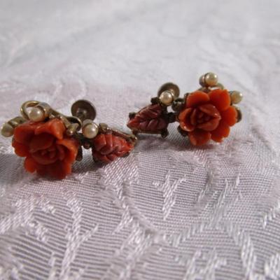Vintage floral pearl & gold-tone rose flower screw-on earrings