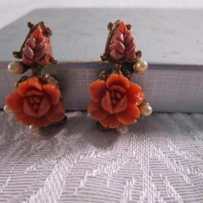 Vintage floral pearl & gold-tone rose flower screw-on earrings