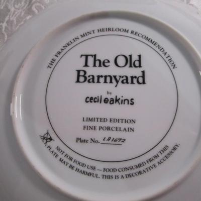 4 Vintage decorative plates