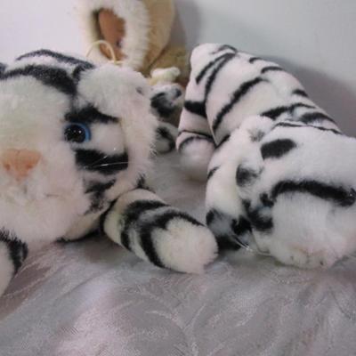 Porcelain clown, stuffed animals, hearts & swan, Eskimo doll