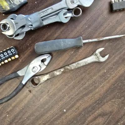 Hand Tool Grab Bag – Wrenches, Screwdrivers, Hex Keys, Pliers + Leather Tool Pouch