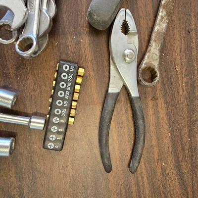 Hand Tool Grab Bag – Wrenches, Screwdrivers, Hex Keys, Pliers + Leather Tool Pouch