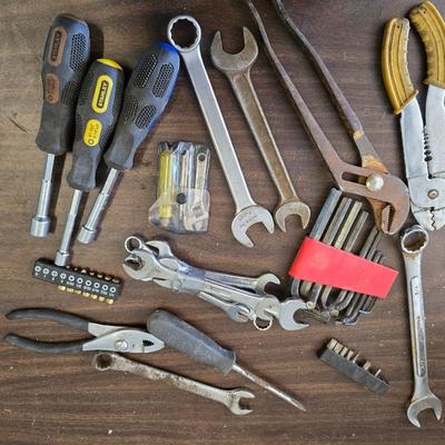 Hand Tool Grab Bag – Wrenches, Screwdrivers, Hex Keys, Pliers + Leather Tool Pouch