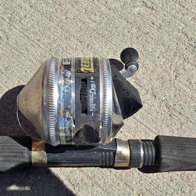 Fishing Rod & Reel Lot – Zebco 33, Red 007 Combo, & Vintage Cork Rod