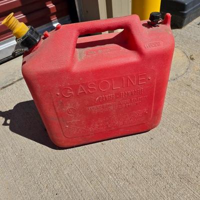 Gas Can & Large heavy-duty large rig 4-Way Lug Wrench