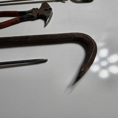 Mixed Hand Tool Lot – Axe Head, Hacksaw, Pry Bars, and More