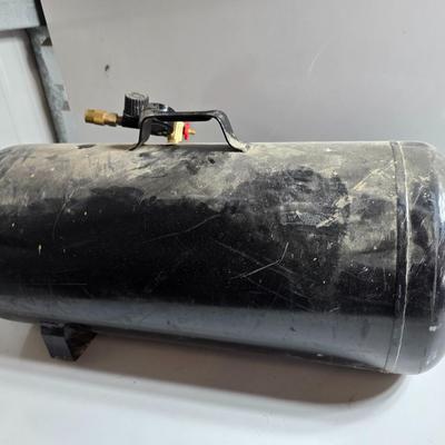 Portable Air Tank with Pressure Gauges & Regulator