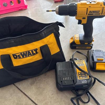 20volt Dewalt Drill with 2 batteries and 1 charger