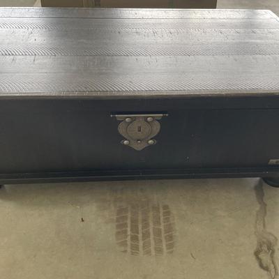 Large telescoping coffee table